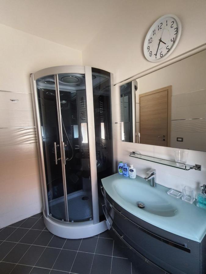 Sole D'Oro Iun S4354 Bed and Breakfast La Maddalena  Εξωτερικό φωτογραφία